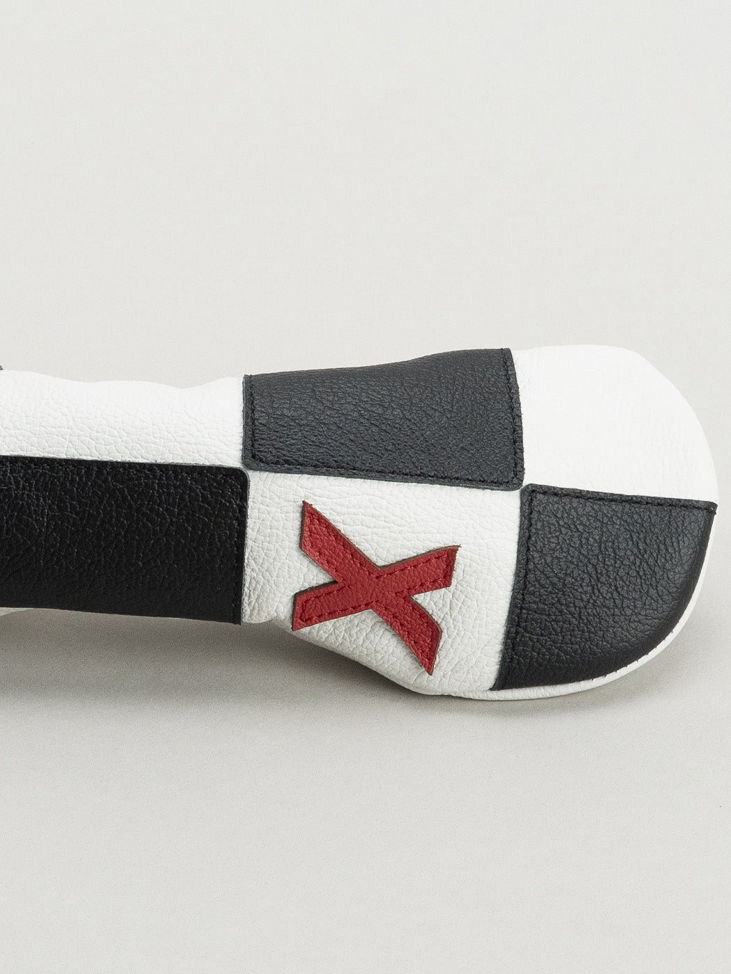 The Checkered Flag Hybrid Headcover