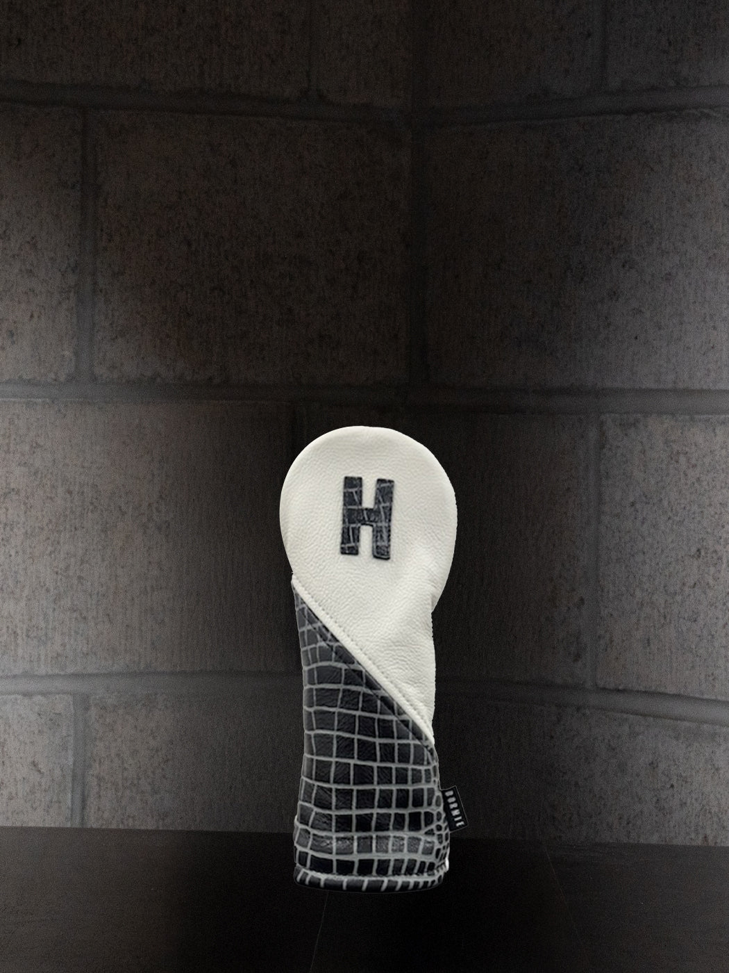 White and Black Gator Hybrid